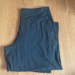 Lululemon wide leg capri